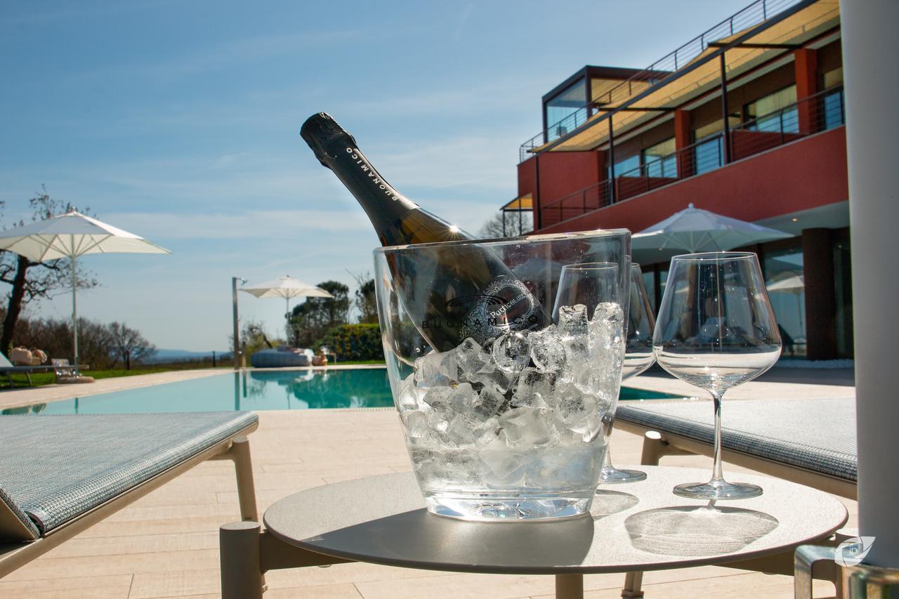 Buonamico Wine Resort Монтекарло Екстериор снимка